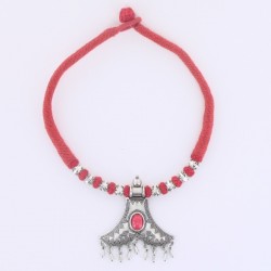 Collier indien coton rouge pendentif