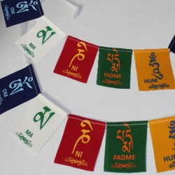 Drapeau de prière "Om Mani Padme Hum"