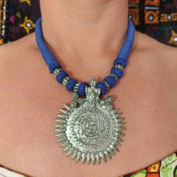 Collier Indien Pendentif Soleil - Bleu