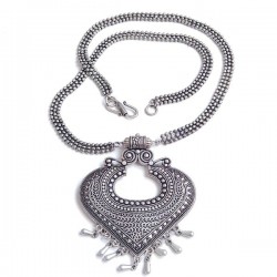 Collier argenté ethnique