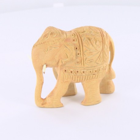 elephant en bois sculpté